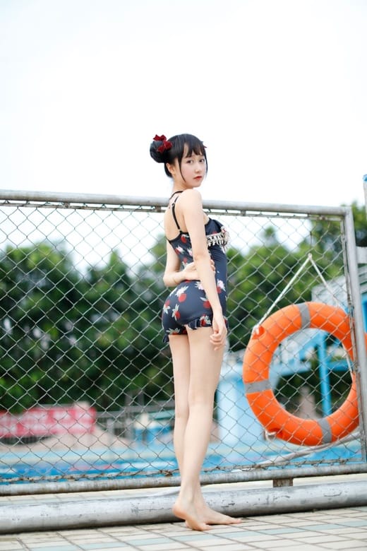 [喵糖映画]VOL.239 草莓泳衣 [40P/340MB]-1