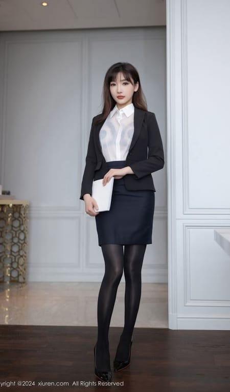 [Xiuren秀人网]2024.08.08 NO.8988 陆萱萱[80+1P/689MB]