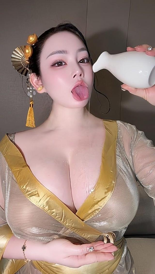 [微密圈]爆爆猪炸 – 鱼子酱和生鱼片居家系列[12P4V-72MB]