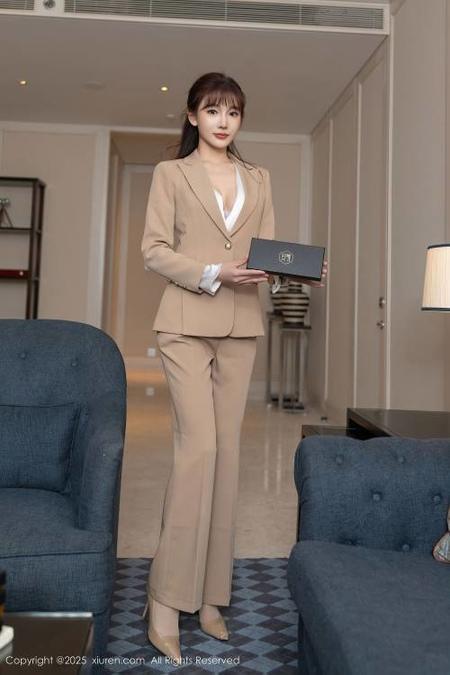 [Xiuren秀人网]2025.02.13 NO.9881 陆萱萱[80+1P/738MB]-2