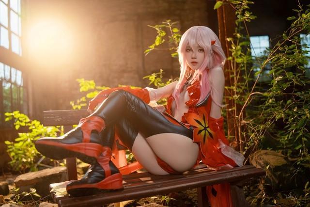 桜桃喵 – NO.212 罪恶王冠-楪祈[48P3V-911MB]